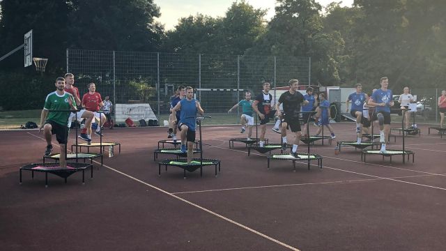 Herren Jumping Fitness Einheit